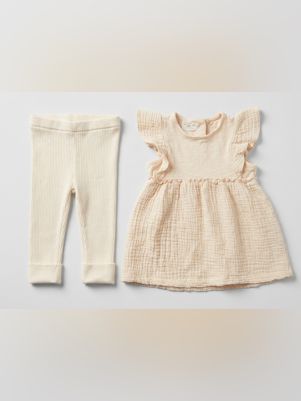 BABY GIRL SET - Gap 0-3 pants, Zara 3-6m top